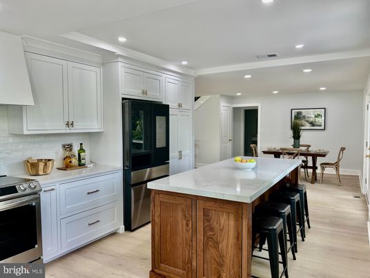 Dining room, Interior, Kitchen, Recessed Lighting, Stainless Steel Appliances, Wood Texture Flooring