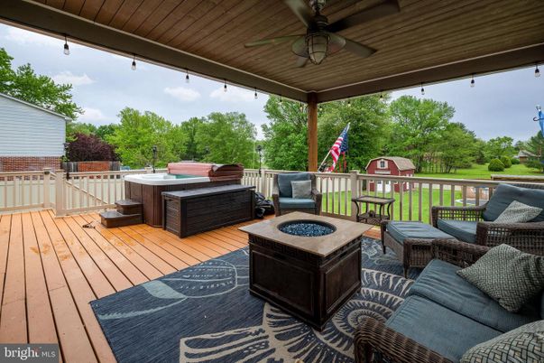 Exterior, Hot Tub