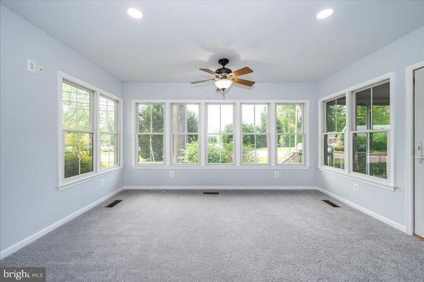 Empty room, Interior, Recessed Lighting