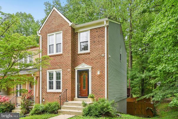 Exterior, Facade, Brick Facade, Brick Traditional