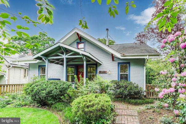 Exterior, Facade, American Craftsman