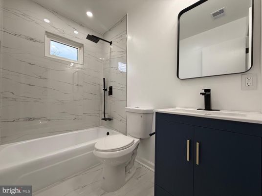 Bathroom, Interior, Marble, Marble Walls, Recessed Lighting