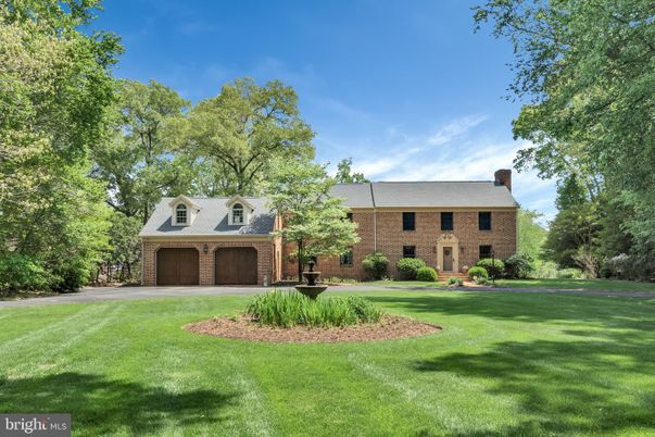 Attached, Exterior, Facade, Brick Facade, Cape Cod