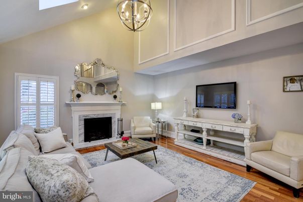 Fireplace, Interior, Living room, Pendant Lights, Recessed Lighting, Wood Texture Flooring