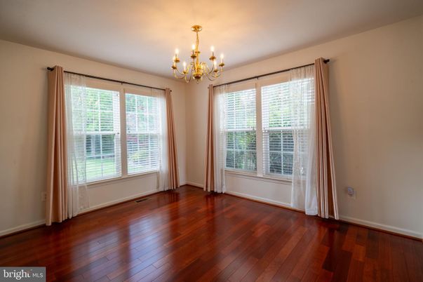 Chandelier, Empty room, Interior, Wood Texture Flooring