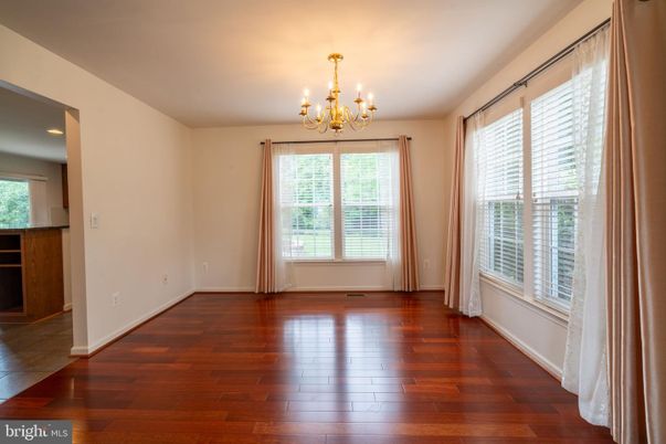 Chandelier, Empty room, Interior, Wood Texture Flooring