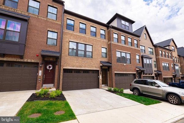 Attached, Exterior, Facade, Brick Facade, Rowhouse