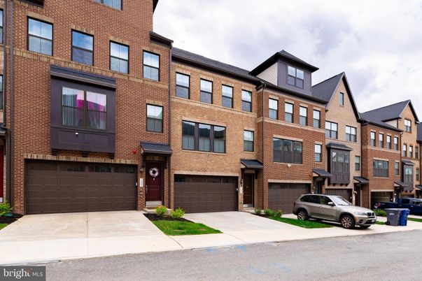 Attached, Exterior, Facade, Brick Facade, Rowhouse