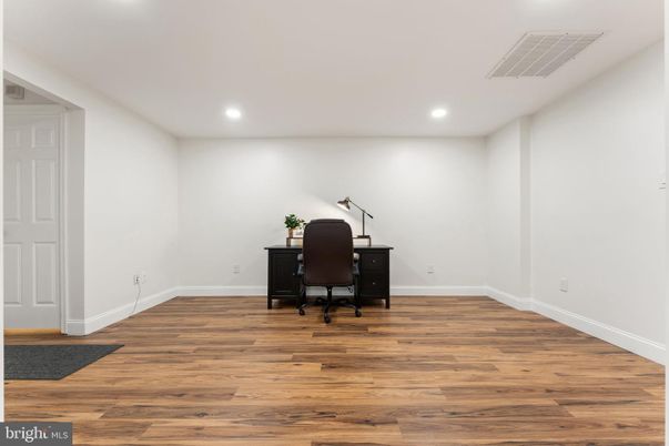 Home Office, Interior, Recessed Lighting, Wood Texture Flooring