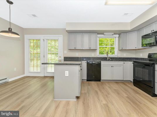 Interior, Kitchen, Pendant Lights, Wood Texture Flooring