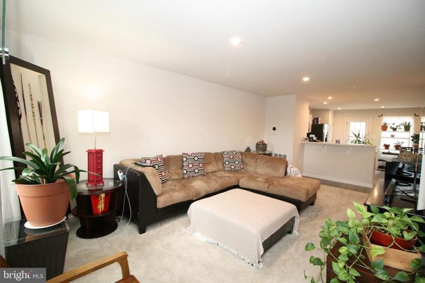 Dining room, Interior, Living room, Recessed Lighting