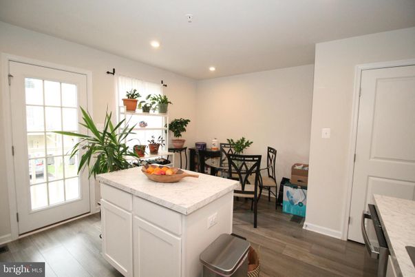 Dining room, Interior, Kitchen, Recessed Lighting, Wood Texture Flooring