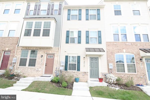 Exterior, Facade, Brick Facade, Rowhouse