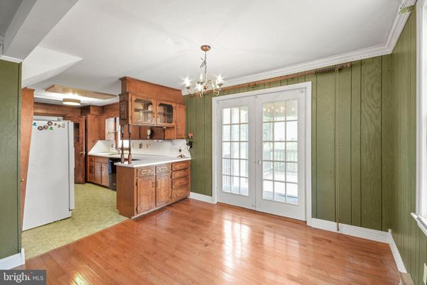 Chandelier, Interior, Kitchen, Wood Texture Flooring