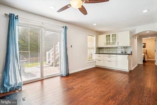 Empty room, Interior, Kitchen, Recessed Lighting, Wood Texture Flooring