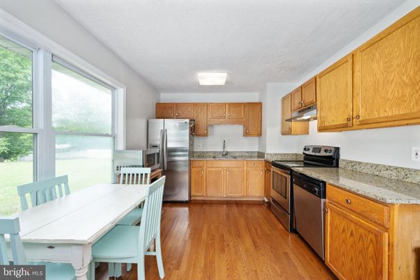 Dining room, Interior, Kitchen, Stainless Steel Appliances, Wood Texture Flooring