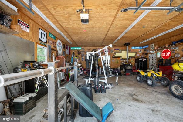 Garage, Interior, Wooden Ceilings, Wooden Walls