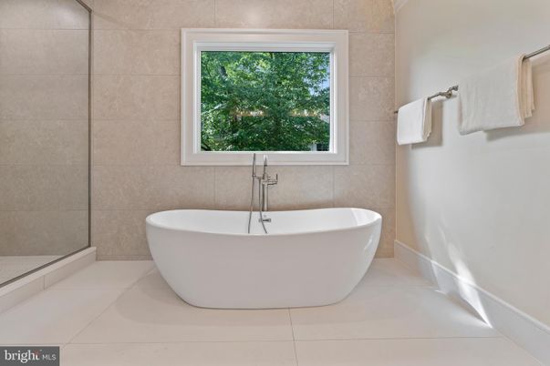 Bathroom, Free Standing Baths, Interior