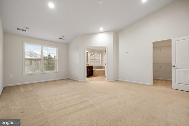 Bathroom, Empty room, Interior, Recessed Lighting