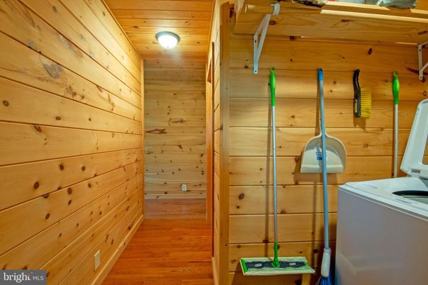 Interior, Washer, Wooden Ceilings, Wood Texture Flooring, Wooden Walls