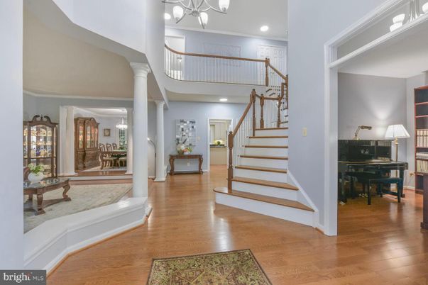 Chandelier, Interior, Piano, Recessed Lighting, Wood Texture Flooring