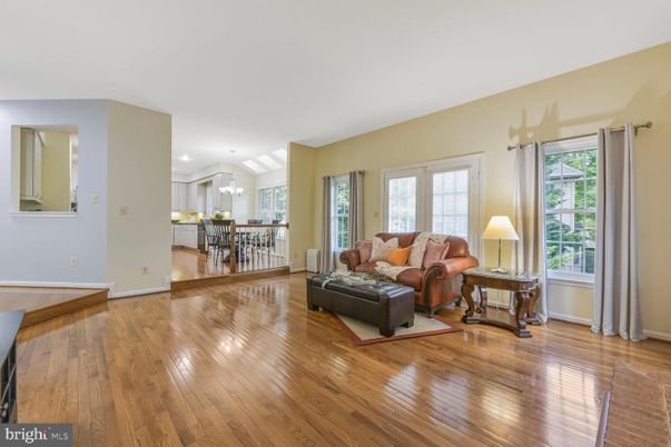 Chandelier, Dining room, Interior, Kitchen, Living room, Pendant Lights, Wood Texture Flooring