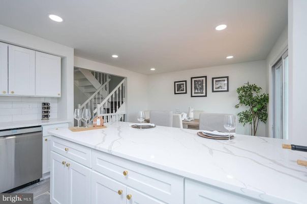 Dining room, Interior, Kitchen, Recessed Lighting