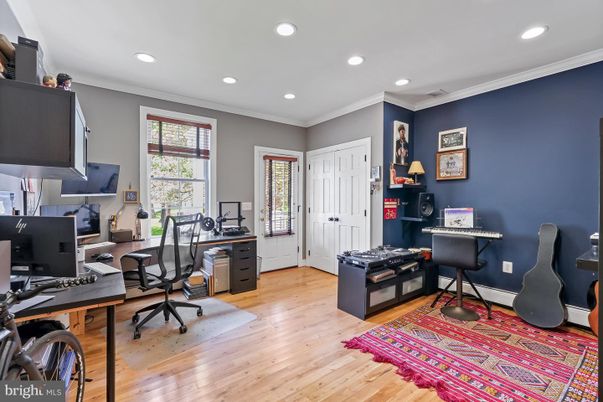Home Office, Interior, Recessed Lighting, Wood Texture Flooring