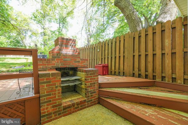 Exterior, Fireplace