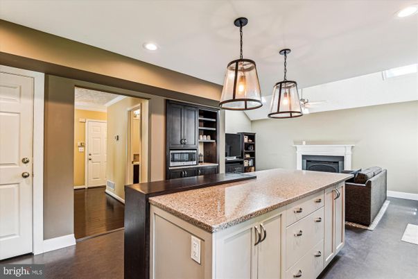 Fireplace, Interior, Kitchen, Pendant Lights, Recessed Lighting, Wood Texture Flooring