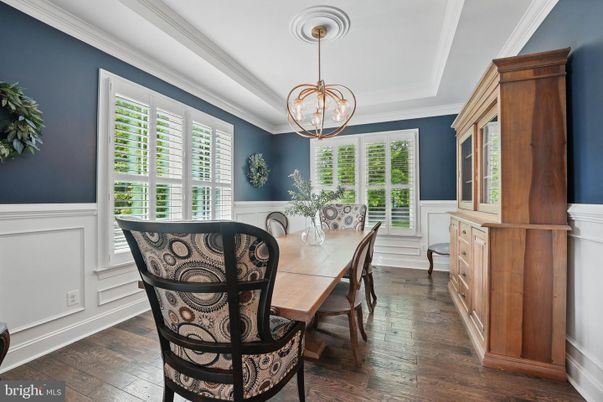 Chandelier, Dining room, Interior, Pendant Lights, Wood Texture Flooring