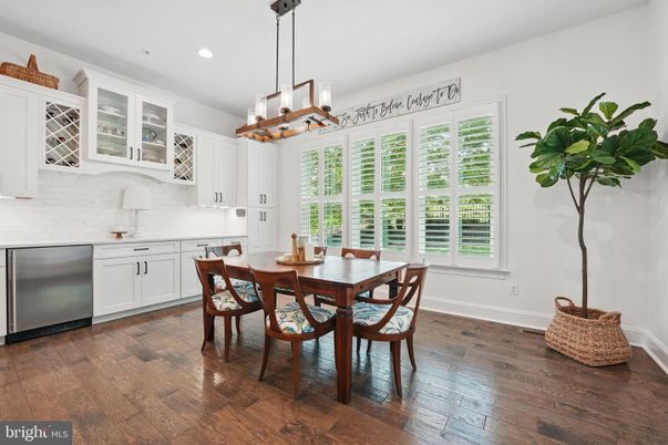 Dining room, Interior, Kitchen, Pendant Lights, Recessed Lighting, Wood Texture Flooring