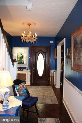 Chandelier, Interior, Wood Texture Flooring