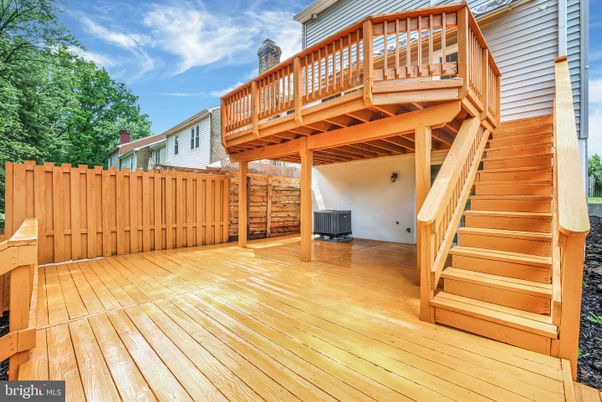 Exterior, Wood Texture Flooring