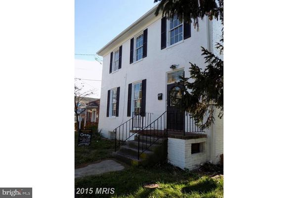 Exterior, Facade, None