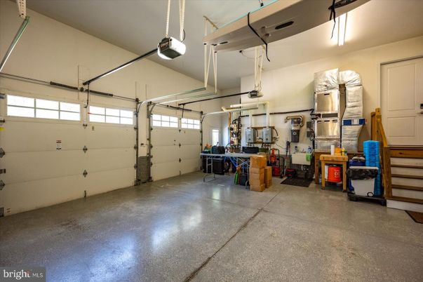 Garage, Interior