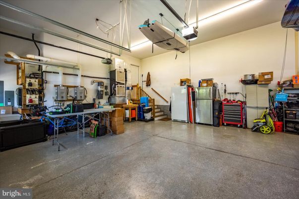 Garage, Interior