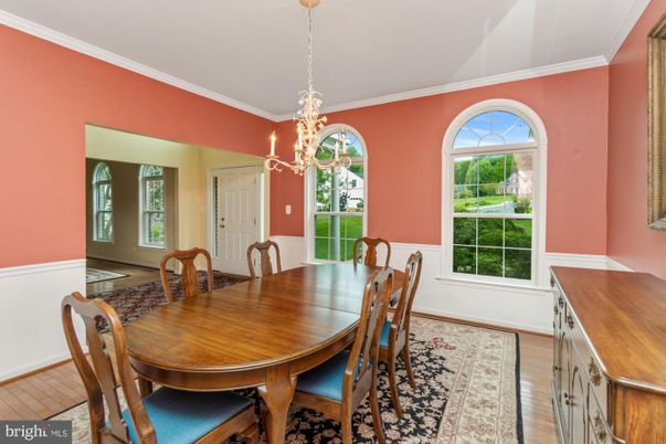 Chandelier, Dining room, Interior