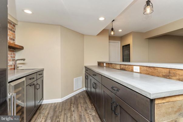 Interior, Pendant Lights, Recessed Lighting, Wood Texture Flooring