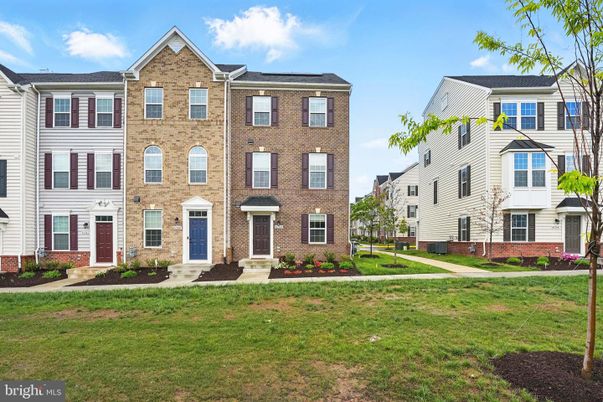 Exterior, Facade, Brick Facade, Rowhouse
