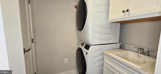 Interior, Utility Closets, Washer