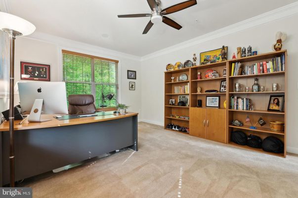 Home Office, Interior