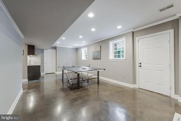 Game Room, Interior, Recessed Lighting