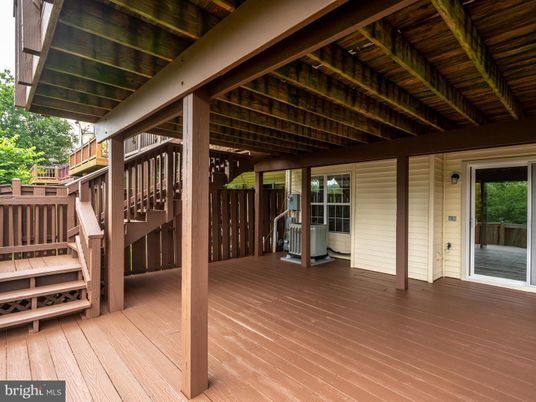 Exterior, Wood Texture Flooring