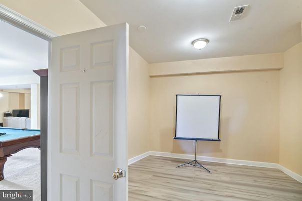 Billiard Table, Game Room, Interior, Wood Texture Flooring