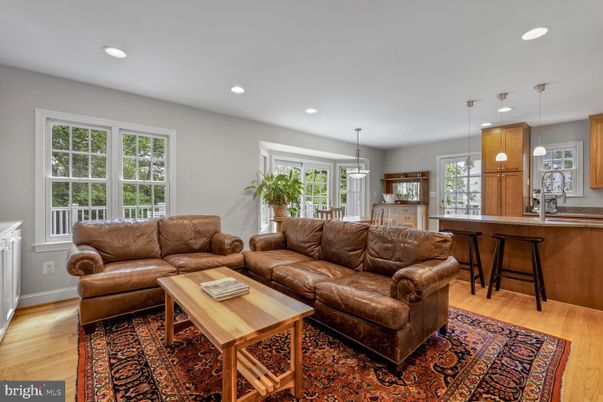 Interior, Living room, Pendant Lights, Recessed Lighting, Wood Texture Flooring