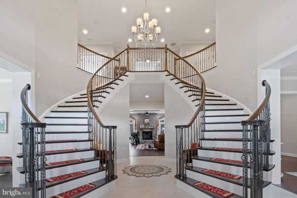 Chandelier, Fireplace, Interior, Recessed Lighting, Wood Texture Flooring