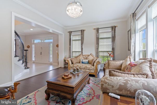 Chandelier, Interior, Living room, Recessed Lighting, Wood Texture Flooring