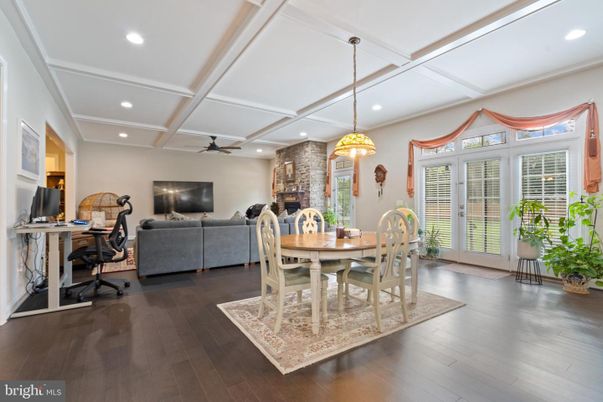 Dining room, Interior, Living room, Pendant Lights, Recessed Lighting, Wood Texture Flooring
