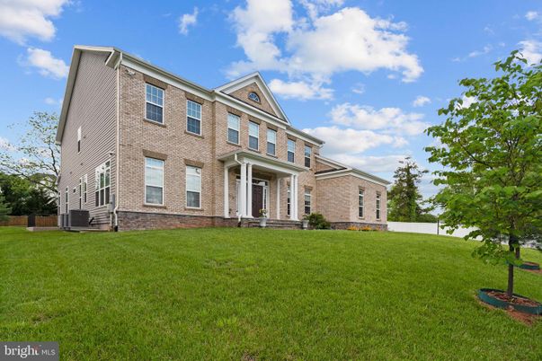 Backyard, Exterior, Facade, Brick Facade, Georgian